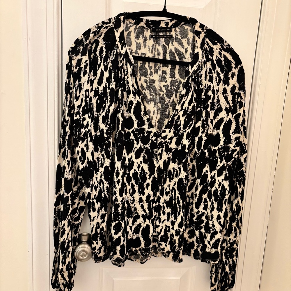 Urban Outfitters Black Animal Print Oversized Long Sleeve Blouse size M